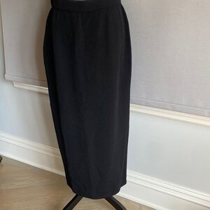 St. John Classic Black Pencil Skirt